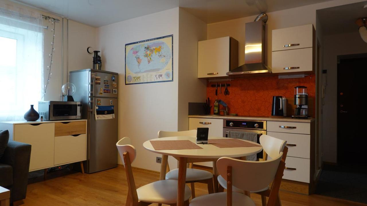 Cozy Telliskivi Apartment Near City Centre Tallin Exterior foto