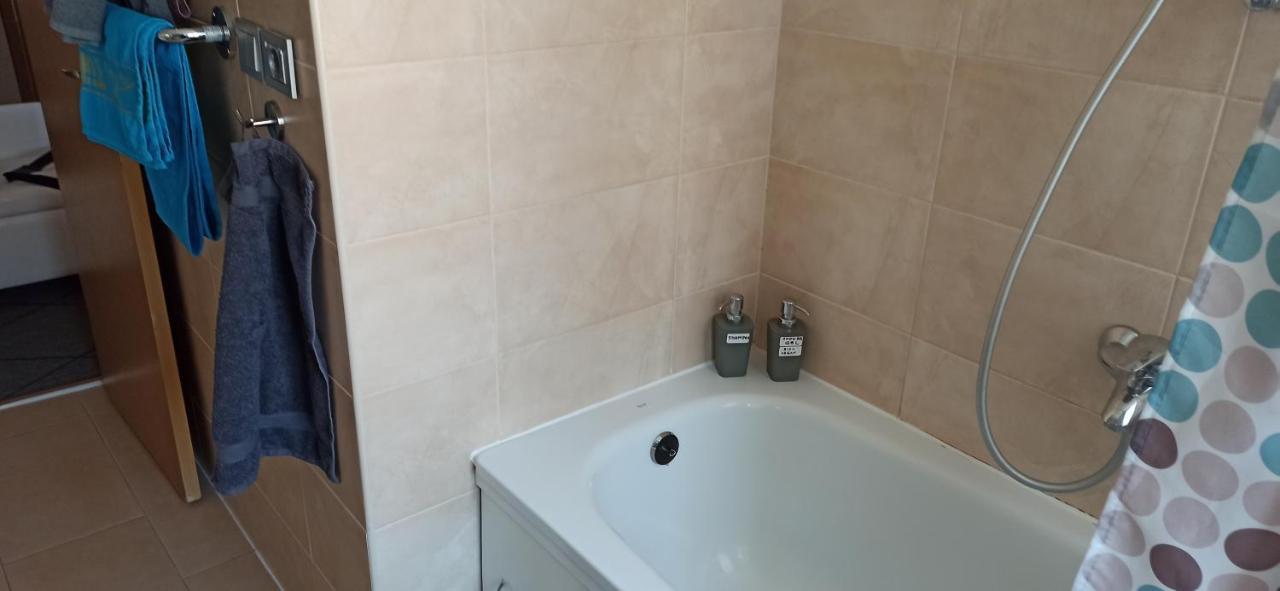 Cozy Telliskivi Apartment Near City Centre Tallin Exterior foto